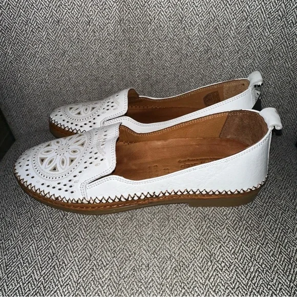 Spring Step Ingrid Soft Leather Slip On Loafer White Women Size 6.5 EU 37 NIB - Picture 2 of 13
